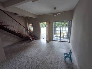 ( Facing Open ) 2 storey House, Jalan Anggerik Bukit Sentosa Rawang