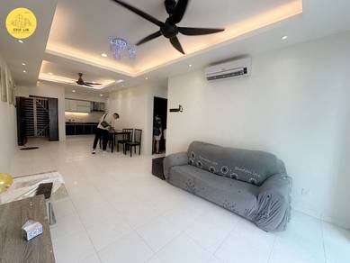 Nicely Done !! Golden Triangle, 1165 Sft, Low Floor, Furnish Reno, 2cp