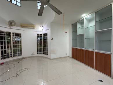 Cheras 3 Storey Corner Unit Taman Putri Jaya, Cartoon House, Batu 9