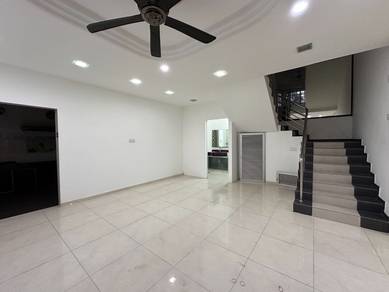 Cheras 3 Storey Corner Unit Taman Putri Jaya, Cartoon House, Batu 9