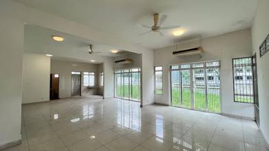 Anggerik Villa Semenyih/Semi D Double Storey House/End Lot /Freehold