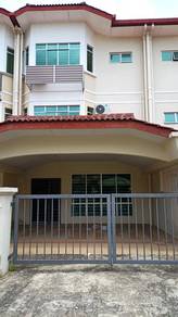 Taman Kingfisher | Two & A Half Storey | 5R4B | Fully Furnished | Rent