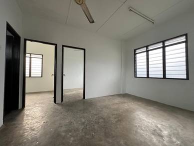 Taman Molek Flat Full Loan Unit for sale
