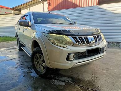 Mitsubishi Triton 2.4L VGT MS 4x4 DC (MT)