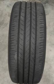Goodyear EfficientGrip Tyre 215 55 R17