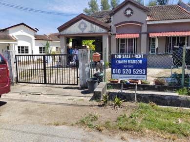 End Lot Single Storey Semi D Cluster, Jalan Murai Pantai Sepang Putra