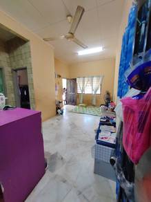 End Lot Single Storey Semi D Cluster, Jalan Murai Pantai Sepang Putra