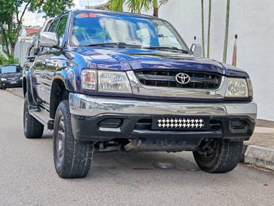 Toyota HILUX 2.5 SR TURBO (A) 1 OWNER