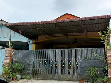 Bandar Putra,Kulai,Johor Rumah Teres Bwh Mv Utk di Jual Blh 100% loan