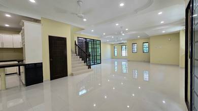 FACING OPEN | RENOVATED | PARTIALLY FURNISHED 2 Storey Semi D, Klang