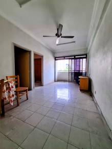 1-Fixed Carpark Taman Lone Pine Block 21 Renovated Kit Cab.2-Bedrooms
