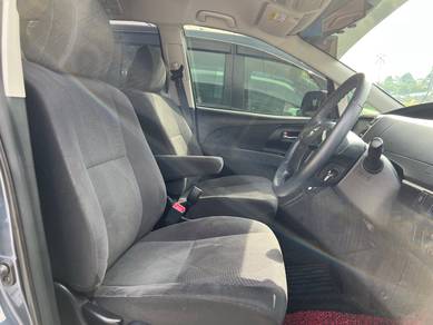 Toyota ESTIMA 2.4 AERAS PREMIUM (A)