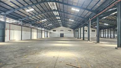 Perai Factory With 10 Loading Bay For Rent