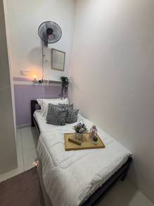 Single Bedroom Nice and Cozy