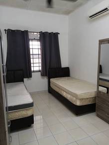 Bilik Master Rumah Semi D, Kampung Lombong, Shah Alam