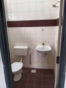 Bilik Master Rumah Semi D, Kampung Lombong, Shah Alam