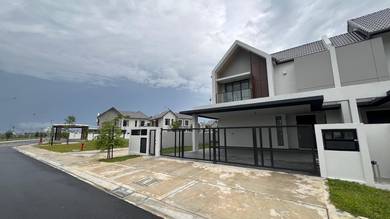 Aqila Semi D Double Storey @ Bandar Serenia For Rent