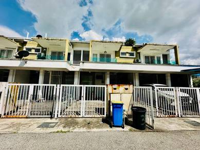 Townhouse Pearl Villa SP4 Bandar Saujana Putra (Upper unit)