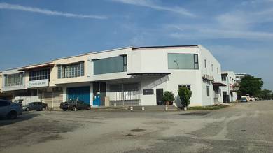 PUCHONG CORNER 1.5 STOREY LINK FACTORY 5600sf, Puchong
