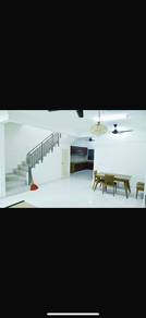 2.5 Storey House , Kurnia Indah , 20x70 , 100% Loan , Cash Back
