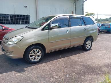 Toyota INNOVA 2.0 E (A)