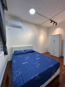Penang Bungalow House Medium Room For Rent