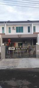 Well Maintained Lakeshore Villa Double Storey Terrace Intermediate