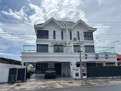 Modern 3 storey Semi Detached at Kampung Likas