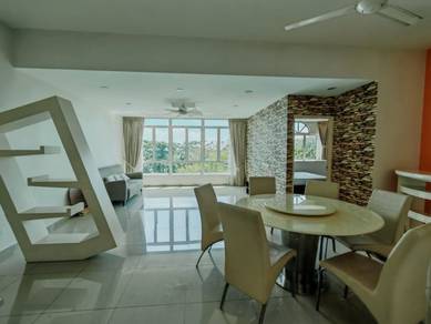 Renovated & furnished, pocket sea view, well maintained!