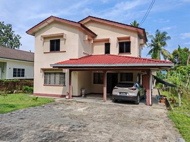 Banglo Dua Tingkat Tanah Besar Kg Dato Ahmad Said