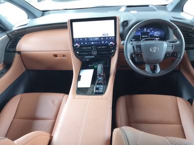 Toyota VELLFIRE 2.4 Z PREMIER (12 KM )NEW CAR