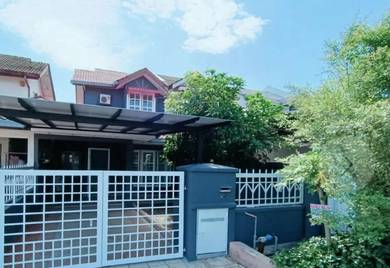 Renovated 1.5 Storey Terrace House @ Bandar Kinrara BK2, Puchong