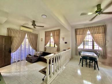 Spacious 2 Storey Semi D House at Taman Kempas