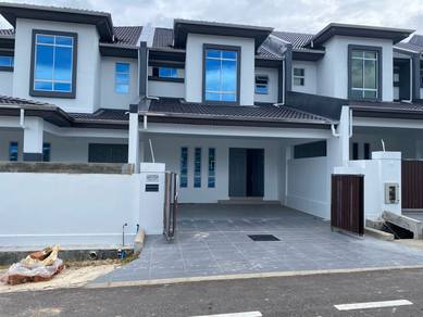 Double Storey Intermediate - Jalan happy, Riam