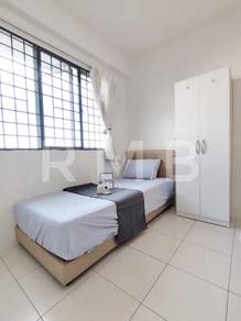 ( Nice Middle Room) Pangsapuri Suria 1 For Rent