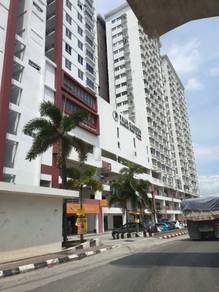 Palm garden klng1st floor shop lot with lift next to lrt size 932sft