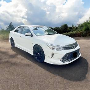 Toyota CAMRY 2.5 HYBRID (A)