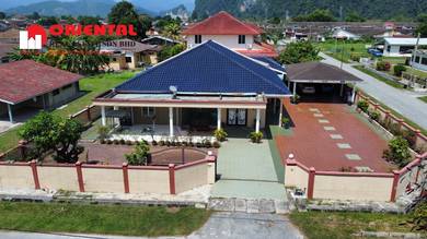Banglo Corner Lot Siap Renovate Depan Padang Di Rapat Setia Ipoh