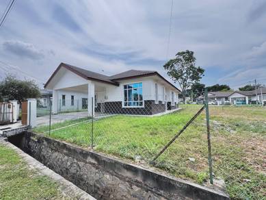 Corner Lot Bungalow for Rent @ Mahkota Hills, Lenggeng