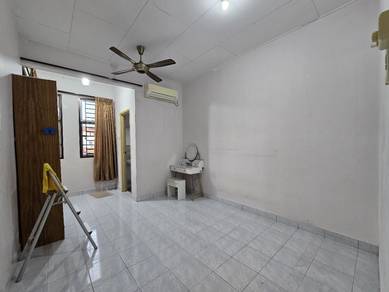 Townhouse-for-rent-Pasir-Gudang-Johor-3