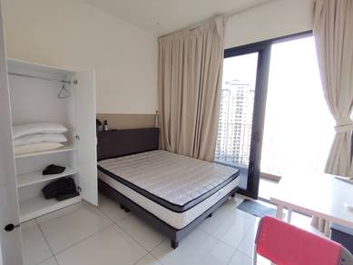Ladies Only! Queen Room The ERA Duta North – Near Publika