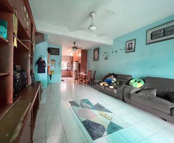 Double Storey Taman Pinggiran Putra Seri Kembangan Facing open