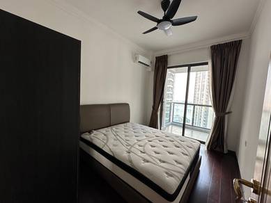 Balcony room (R&F Princess Cove)  for rent - 5 mins walk to CIQ