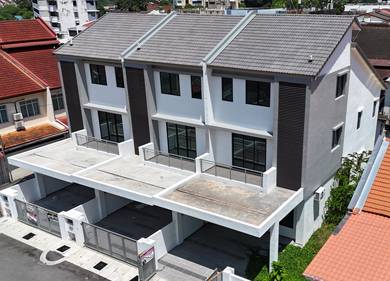 3 Storey Corner Terrace @ Air Itam