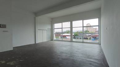 Batu Kawa 1st Floor Intermediate Shop/ Office for Rent