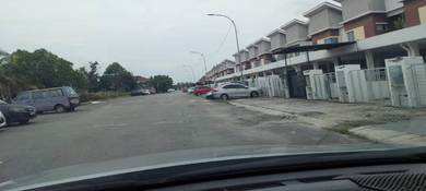Bandar Putra Height  End Lot with Land  2 stly terrace house