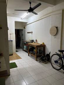 Low Floor Penaga Mas Apartment, Taman Mas Sepang, Puchong