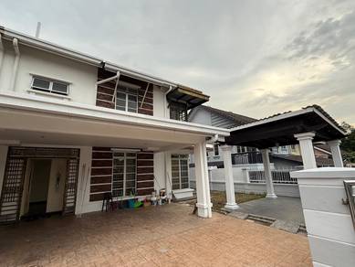 Semi D house at Bdr Seri Putra, Kajang