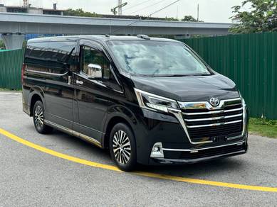 CAM BEIGE INT 4PILOT Toyota GRANACE 2.8 PREMIUM