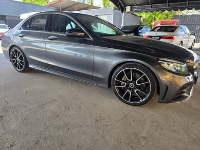 Mercedes Benz C300 2.